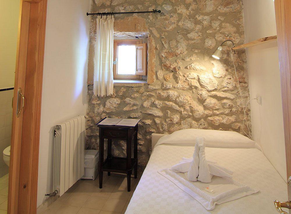 Petit Hotel Hostatgeria La Victoria Alcudia  Exterior photo