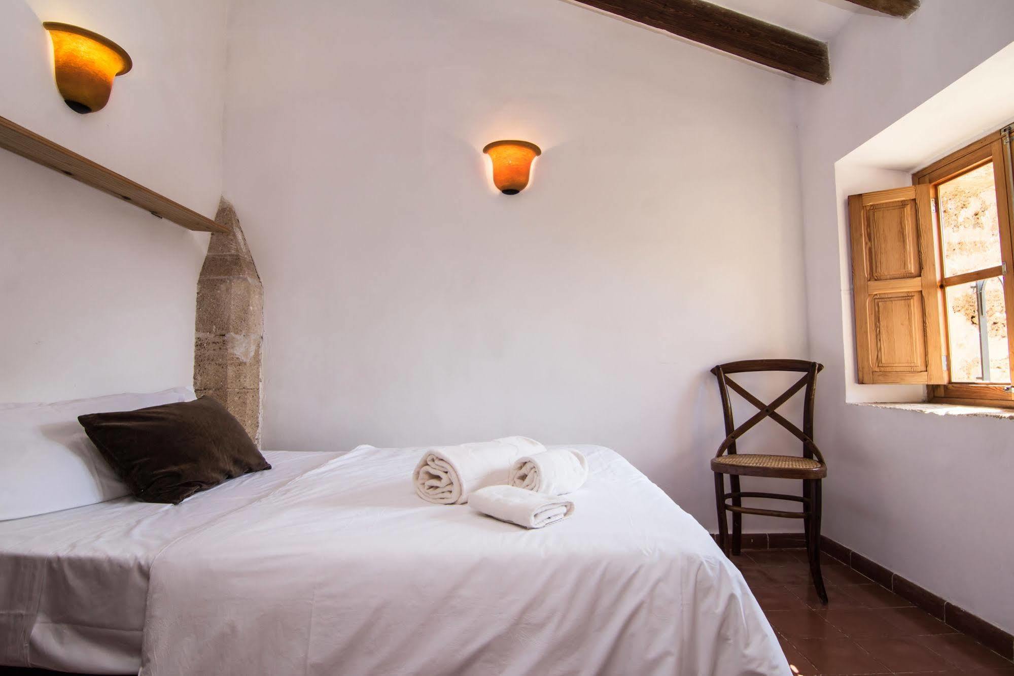 Petit Hotel Hostatgeria La Victoria Alcudia  Exterior photo